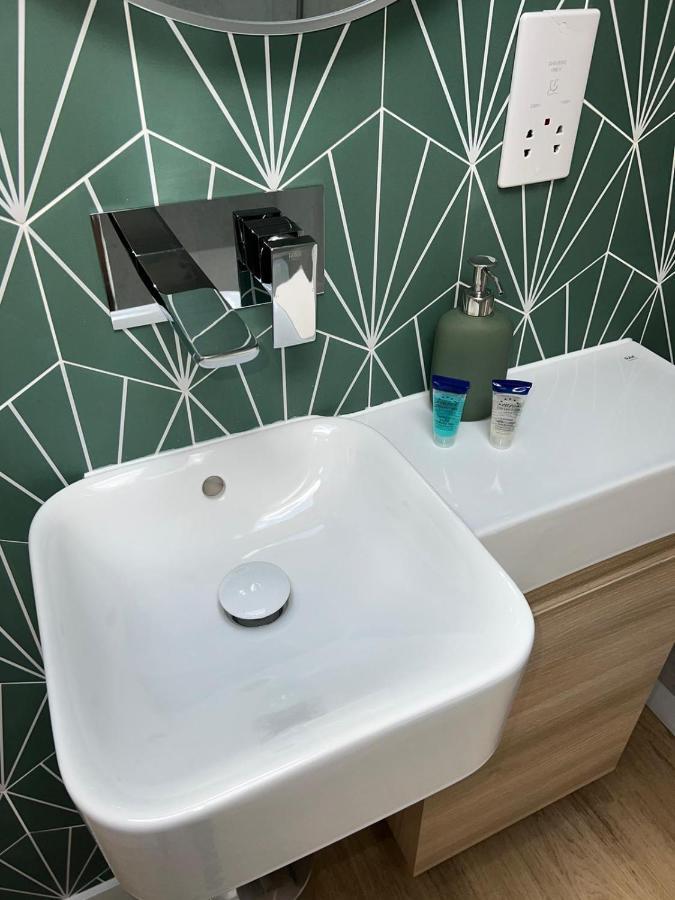 Central Ensuite Guest Unit With Ac And Free On-Street Parking Brighton Eksteriør billede